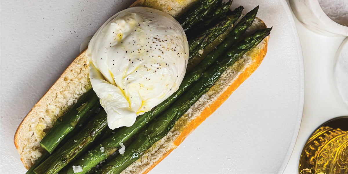 Burrata: Sánduche de Burrata Gourmet a Porter y espárragos
