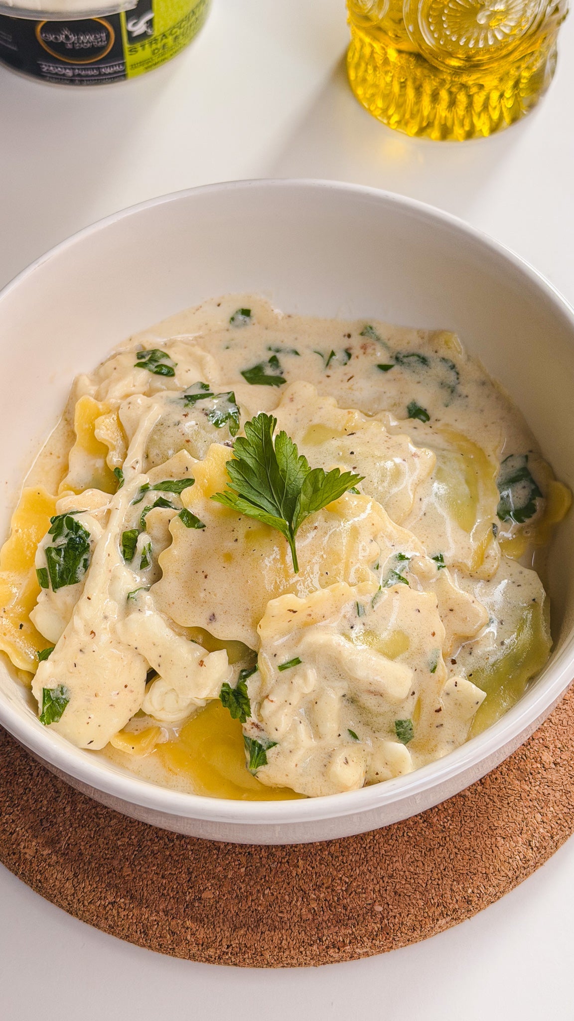 Stracciatella: Raviolis de Ricota y espinaca con crema de Stracciatella de búfala GourmetAPorter